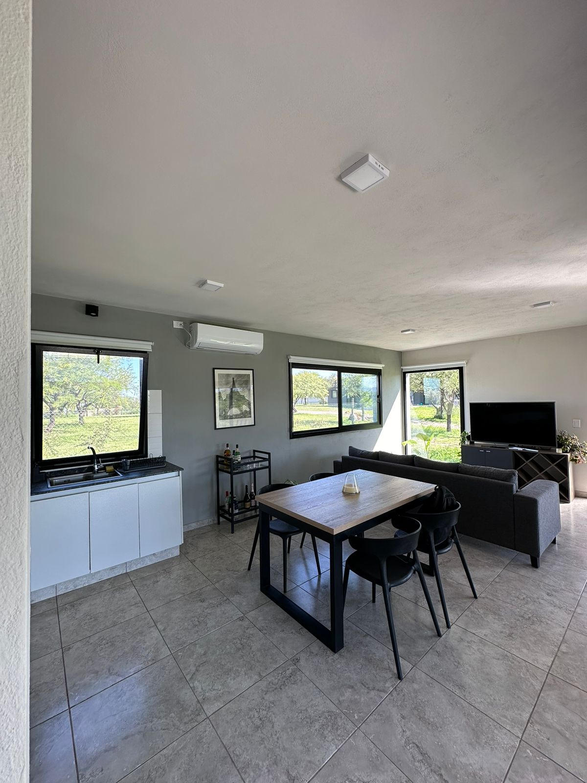 CASA EN VENTA BARRIO 4 VIENTOS UNQUILLO