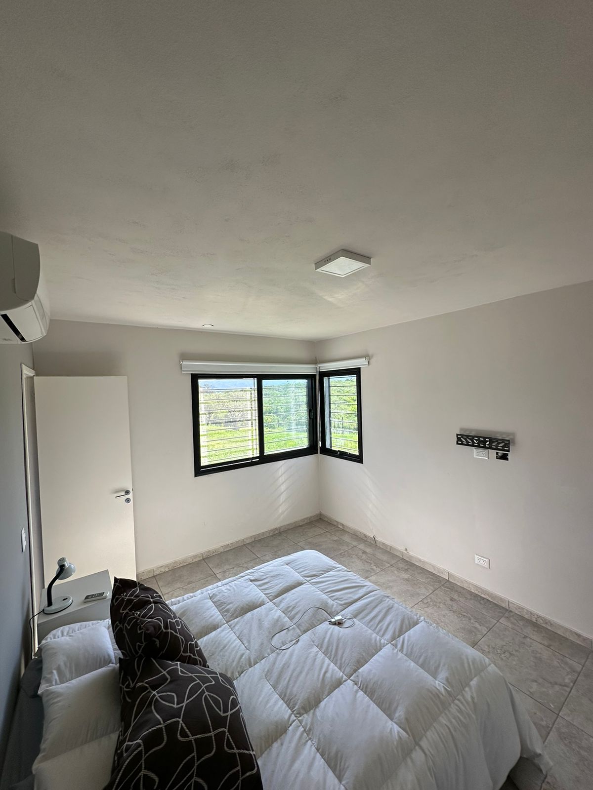 CASA EN VENTA BARRIO 4 VIENTOS UNQUILLO