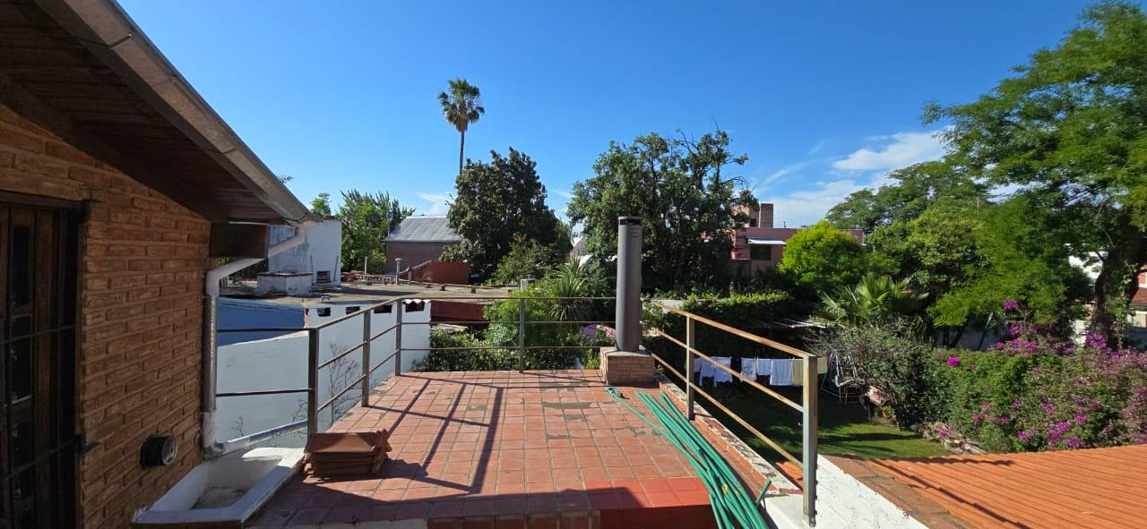 VENDE HERMOSA CASA  A CUADRAS DEL ORFEO