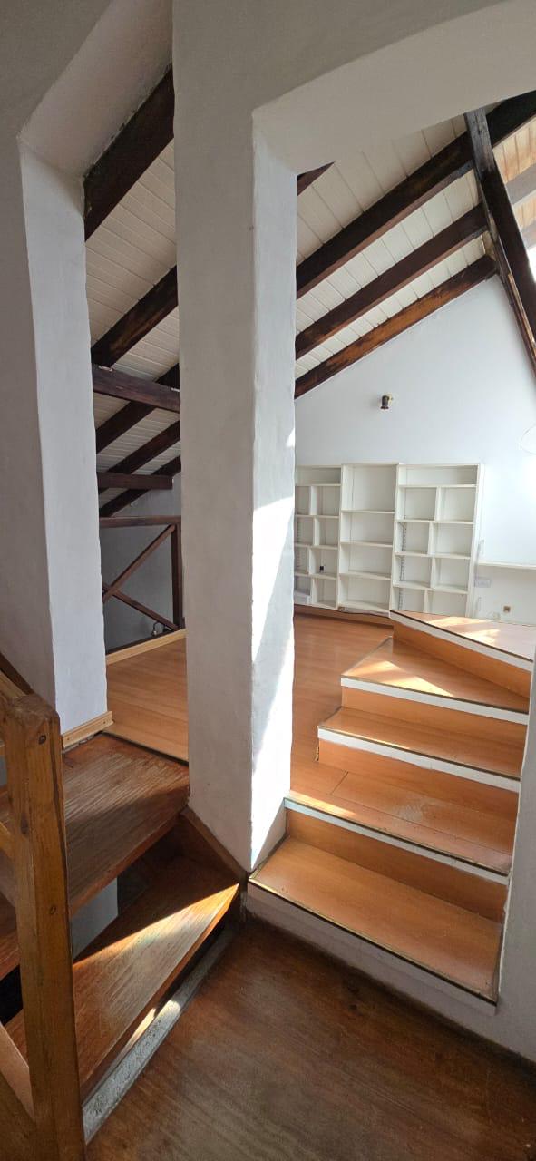 VENDE HERMOSA CASA  A CUADRAS DEL ORFEO