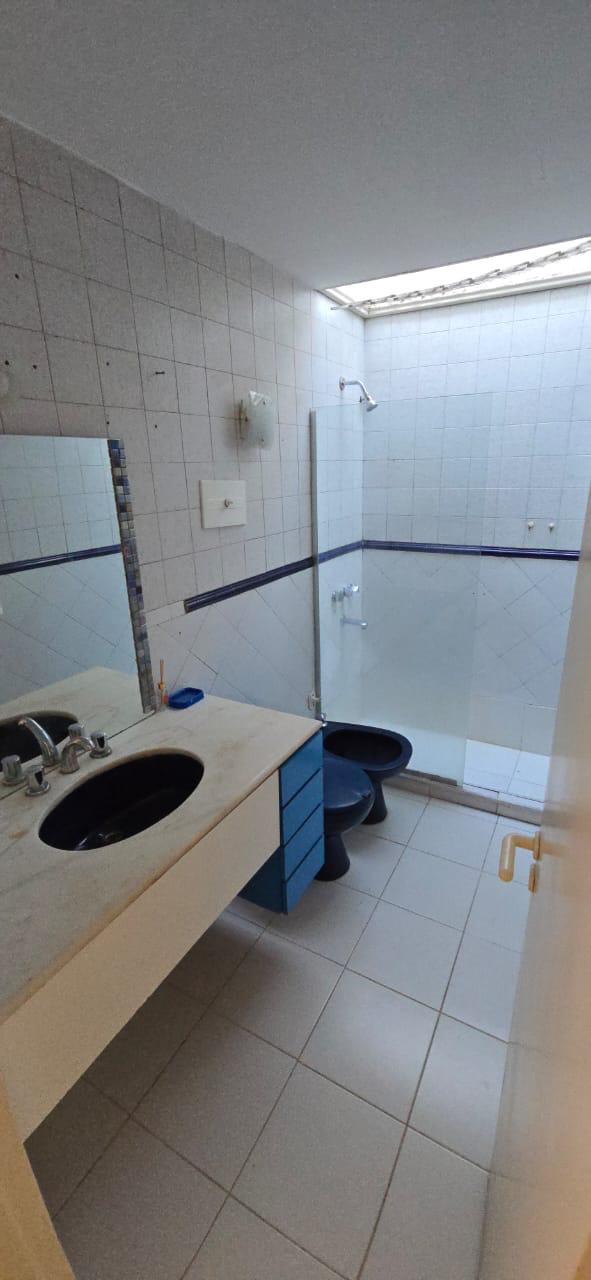 VENDE HERMOSA CASA  A CUADRAS DEL ORFEO