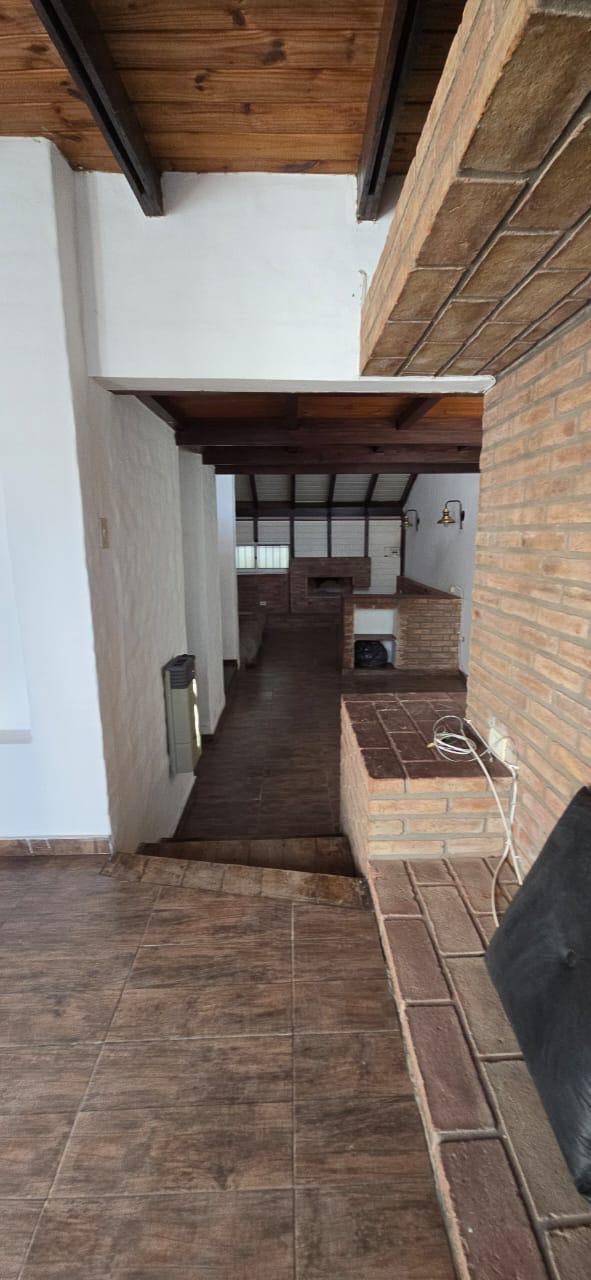 VENDE HERMOSA CASA  A CUADRAS DEL ORFEO