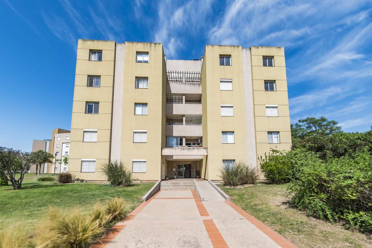 VENTA DPTO COMPLEJO BALCONES DEL CHATEAU