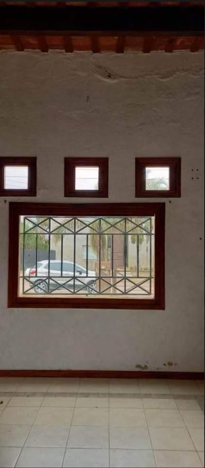 VENDO CASA EN BARRIO TALAR DE MENDIOLAZA