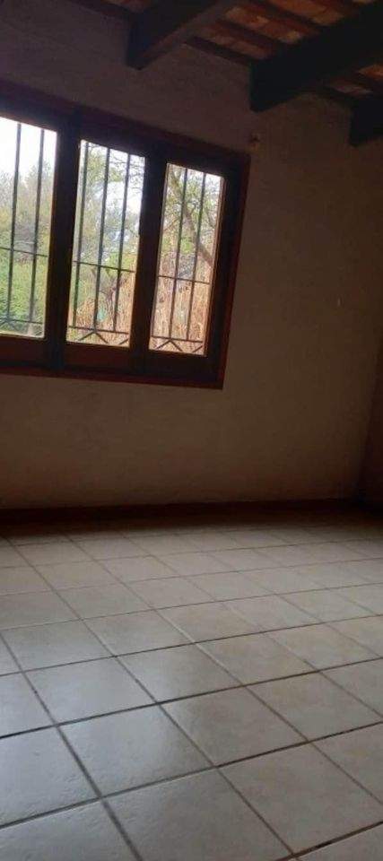 VENDO CASA EN BARRIO TALAR DE MENDIOLAZA