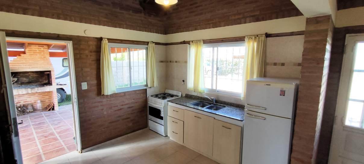 CASA DE 2 DORMITORIOS EN MINA CLAVERO
