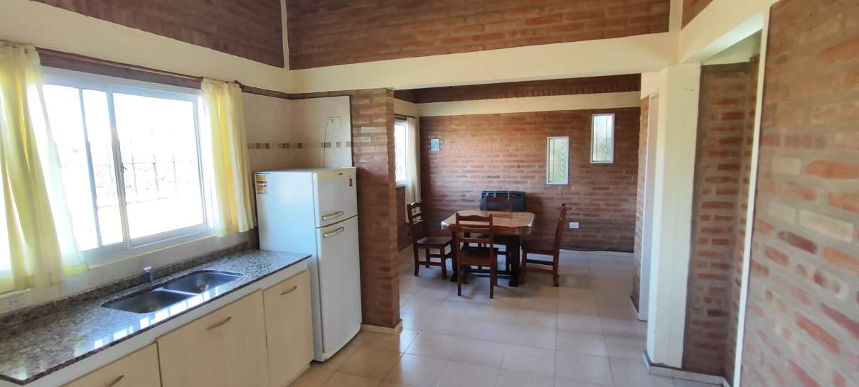 CASA DE 2 DORMITORIOS EN MINA CLAVERO