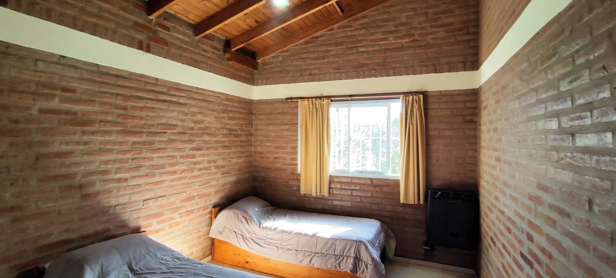 CASA DE 2 DORMITORIOS EN MINA CLAVERO