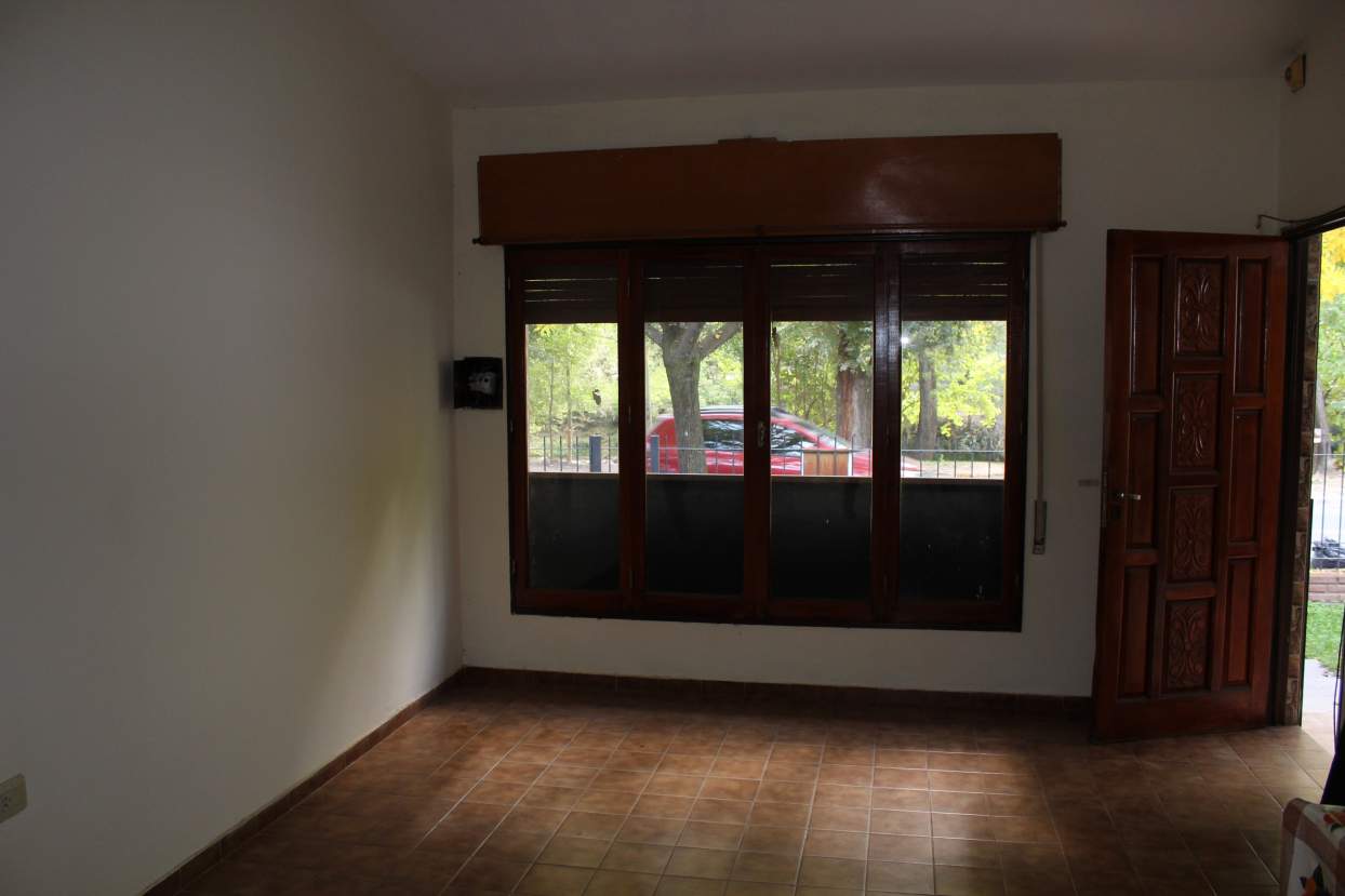Casa y Departamento en venta sobre Costanera de Cura Brochero