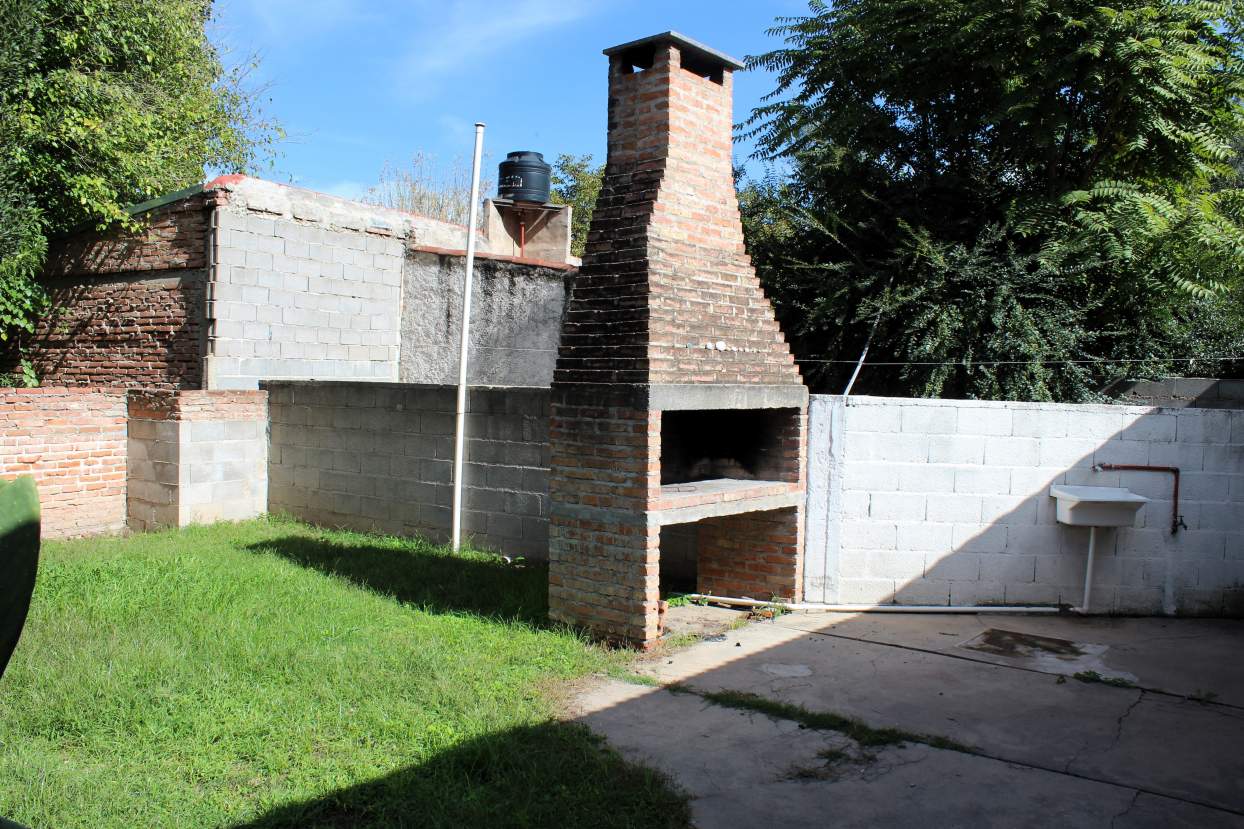 Casa y Departamento en venta sobre Costanera de Cura Brochero