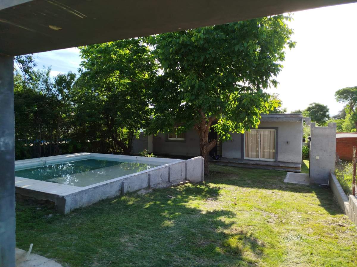 CASA EN VENTA UBICADA EN BIALET MASSE-BARRIO: Balcón del Lago