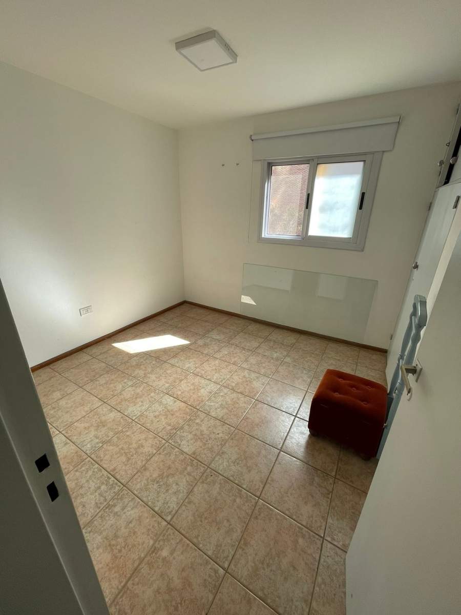Vendo dpto 1 dorm. c balcón. Nueva Córdoba.