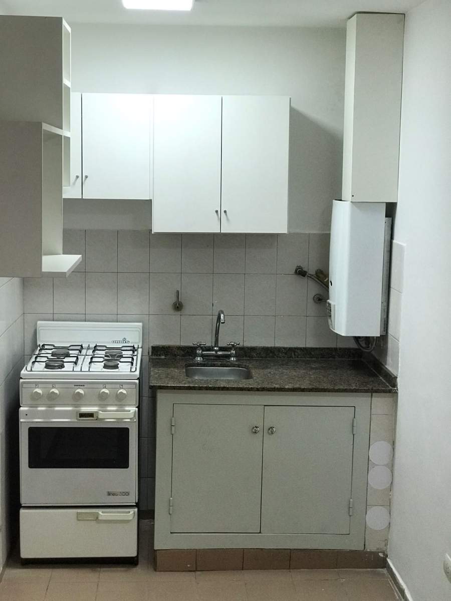 Vendo dpto 1 dorm. c balcón. Nueva Córdoba.