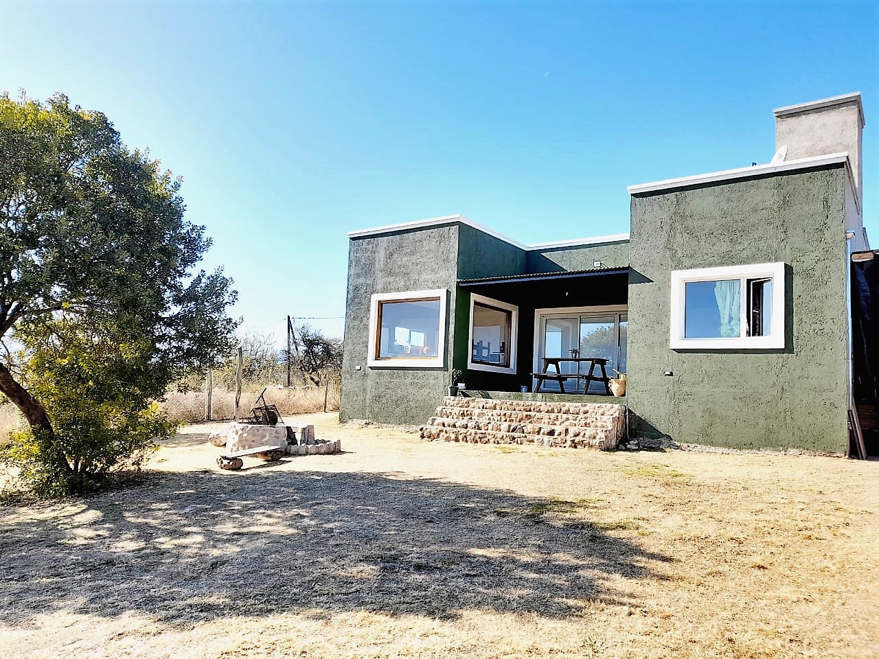 CASA CON TRES HABITACIONES EN SAN LORENZO