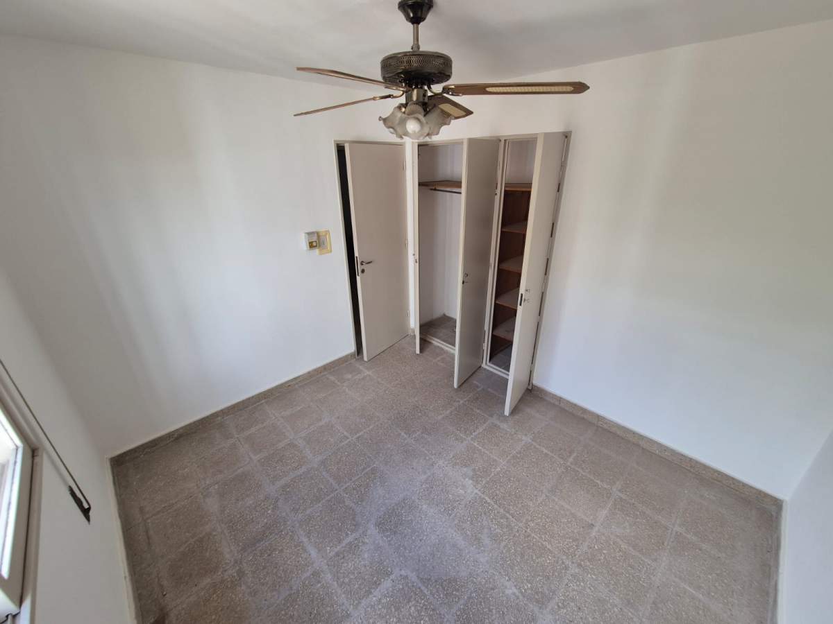 Casa en VENTA - Damian Garat 3025, Poeta Lugones, Córdoba, Argentina - 4 dormitorios