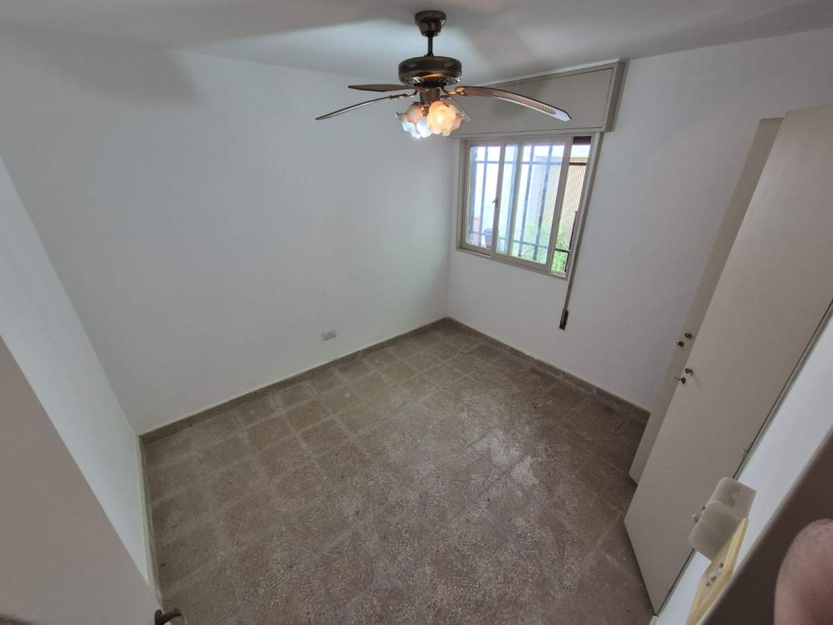 Casa en VENTA - Damian Garat 3025, Poeta Lugones, Córdoba, Argentina - 4 dormitorios