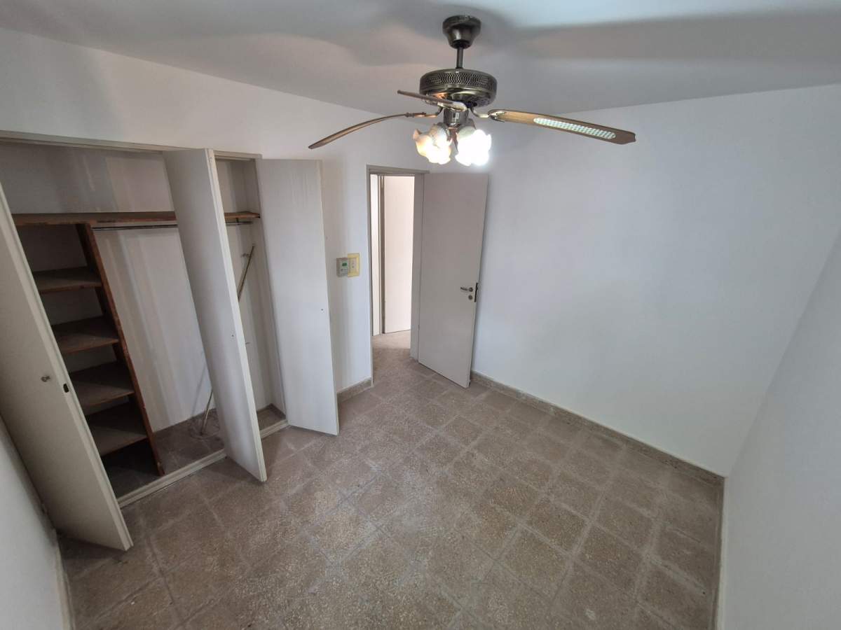 Casa en VENTA - Damian Garat 3025, Poeta Lugones, Córdoba, Argentina - 4 dormitorios