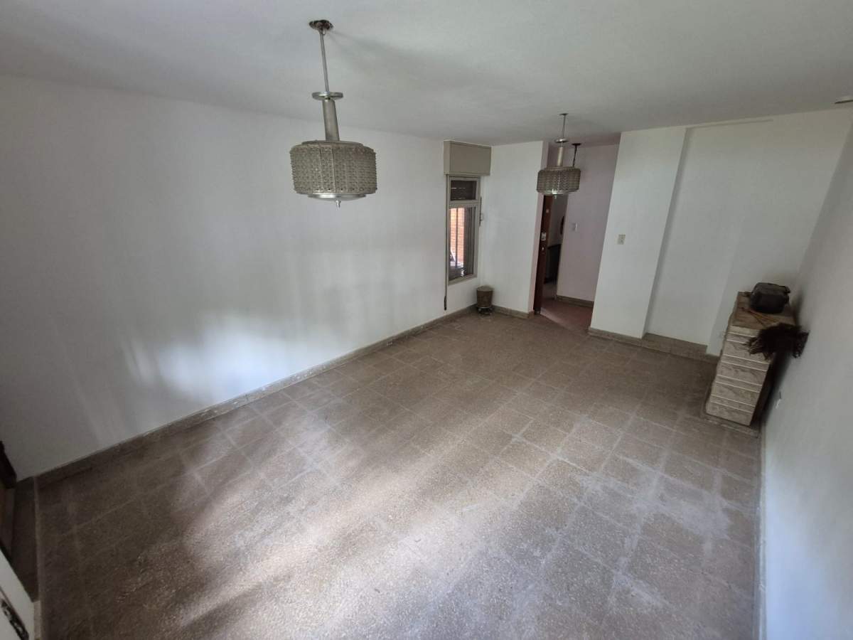 Casa en VENTA - Damian Garat 3025, Poeta Lugones, Córdoba, Argentina - 4 dormitorios