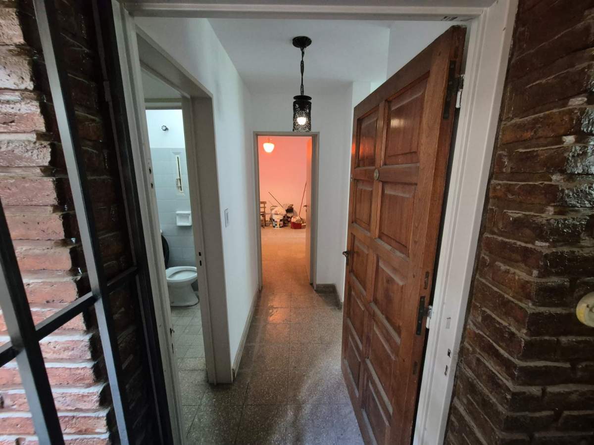 Casa en VENTA - Damian Garat 3025, Poeta Lugones, Córdoba, Argentina - 4 dormitorios