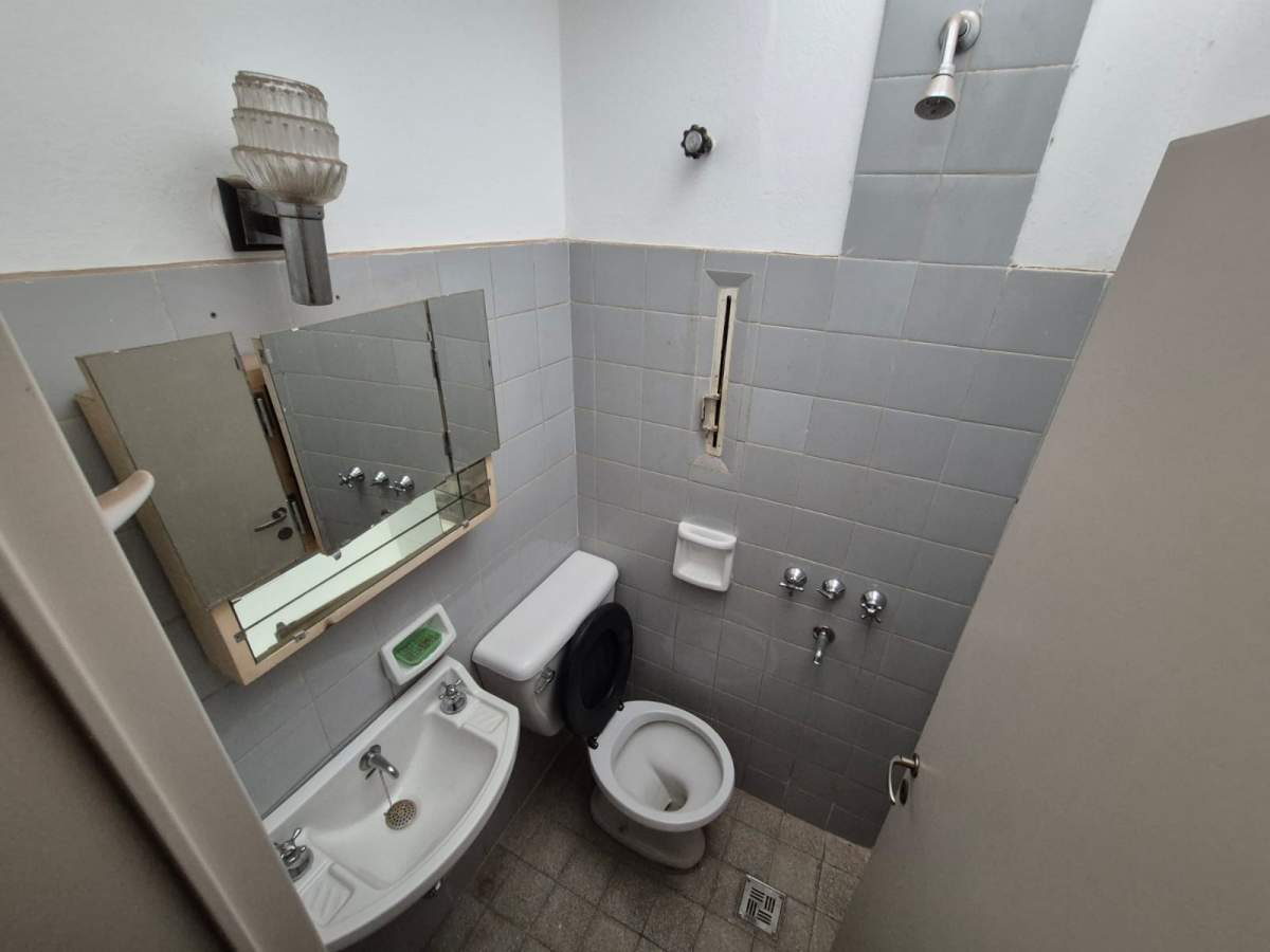 Casa en VENTA - Damian Garat 3025, Poeta Lugones, Córdoba, Argentina - 4 dormitorios