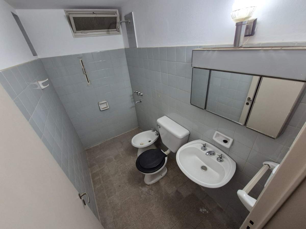 Casa en VENTA - Damian Garat 3025, Poeta Lugones, Córdoba, Argentina - 4 dormitorios