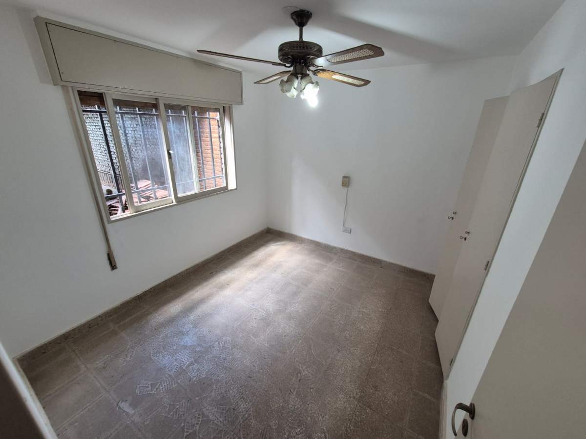 Casa en VENTA - Damian Garat 3025, Poeta Lugones, Córdoba, Argentina - 4 dormitorios