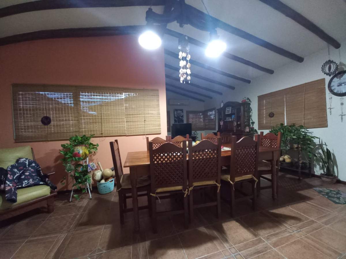 VENDO IMPORTANTE INMUEBLE EN CARLOS PAZ