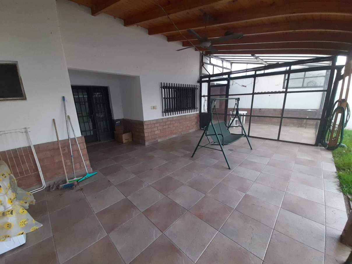 SALVATIERRA VENDE - BARRIO JUNIORS - 3 DORM- PATIOPISICINA - MEJOR UBICACION