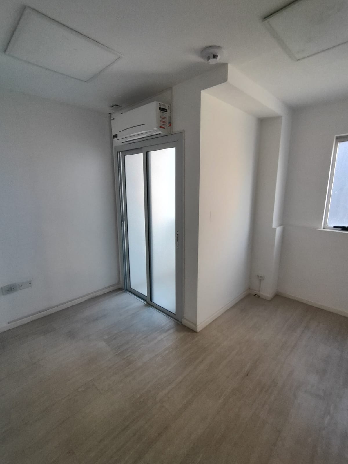 ALQUILO Av. OLMOS PISO 400m2 CON TERRAZA BARRIO ZONA CASA DE GOBIERNO