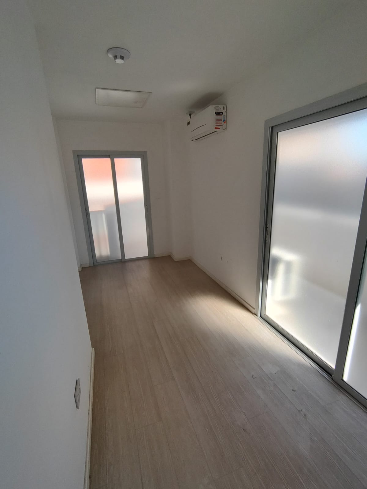 ALQUILO Av. OLMOS PISO 400m2 CON TERRAZA BARRIO ZONA CASA DE GOBIERNO