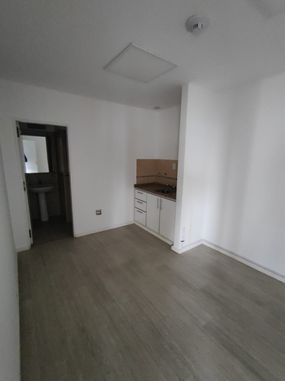 ALQUILO Av. OLMOS PISO 400m2 CON TERRAZA BARRIO ZONA CASA DE GOBIERNO