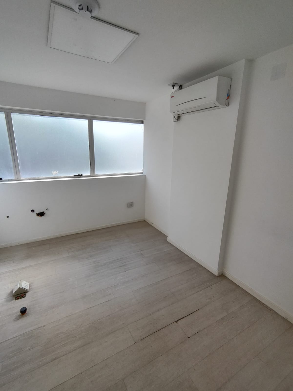 ALQUILO Av. OLMOS PISO 400m2 CON TERRAZA BARRIO ZONA CASA DE GOBIERNO