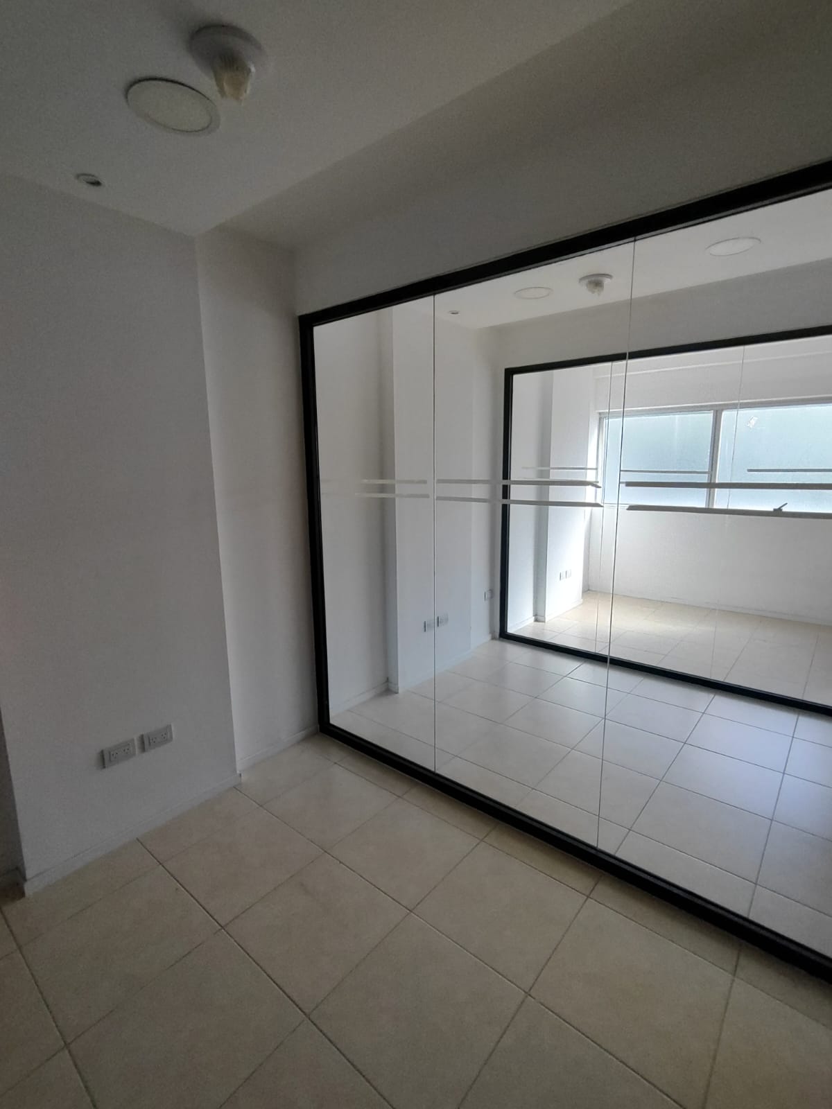 ALQUILO Av. OLMOS PISO 400m2 CON TERRAZA BARRIO ZONA CASA DE GOBIERNO