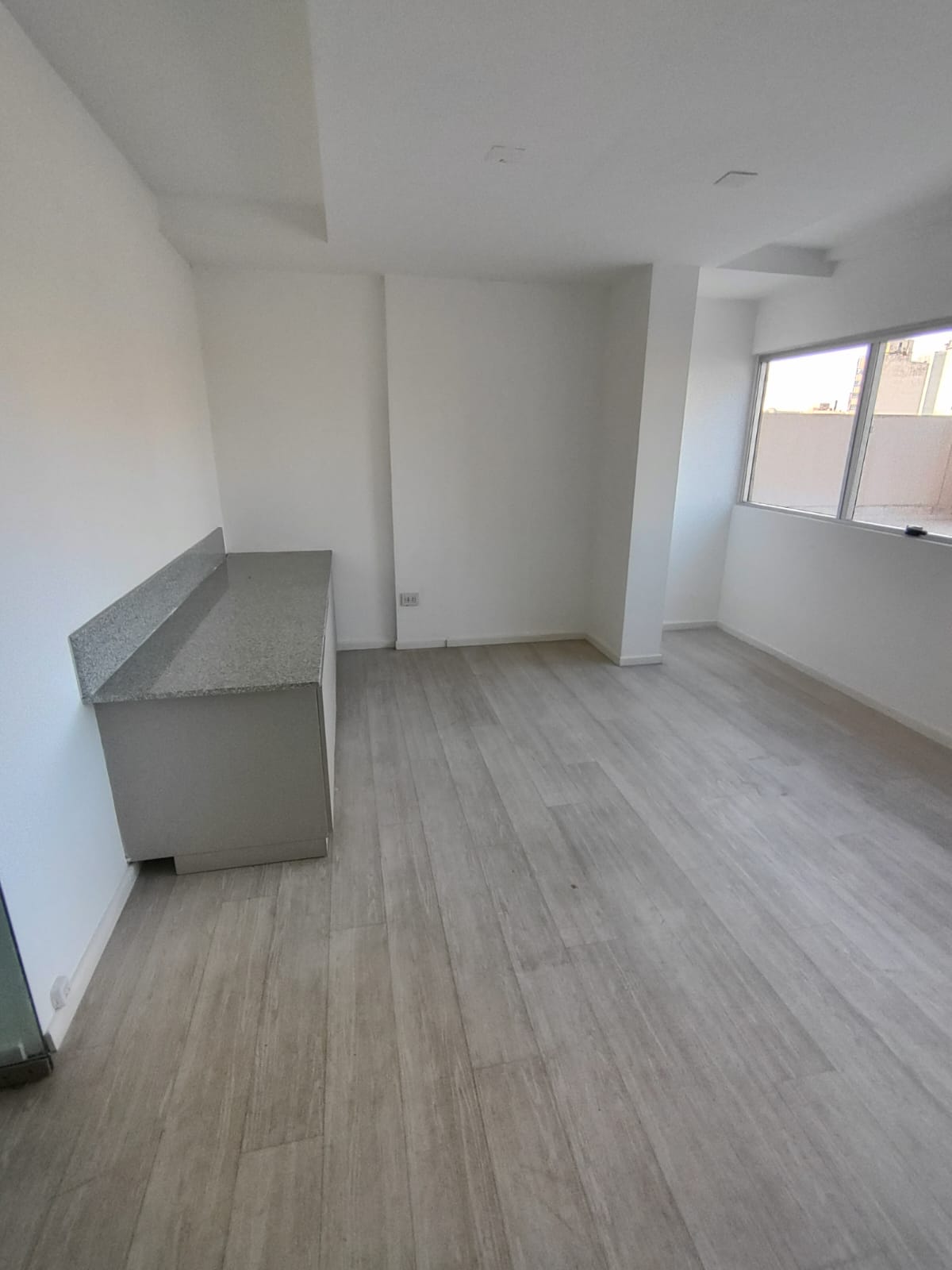 ALQUILO Av. OLMOS PISO 400m2 CON TERRAZA BARRIO ZONA CASA DE GOBIERNO