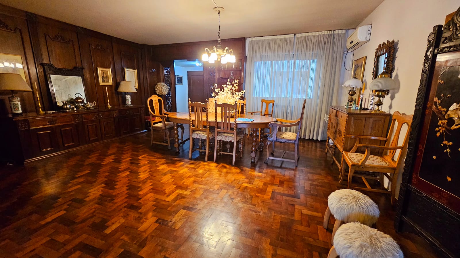 VENDO SEMIPISO CON COCHERA EN EL CENTRO DE CÓRDOBA  Av. Vélez Sarsfield 256