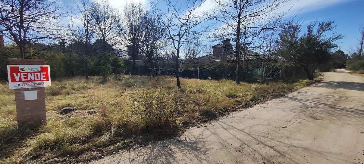 TERRENO DE 835 M2 EN BARRIO VILLA LUJAN