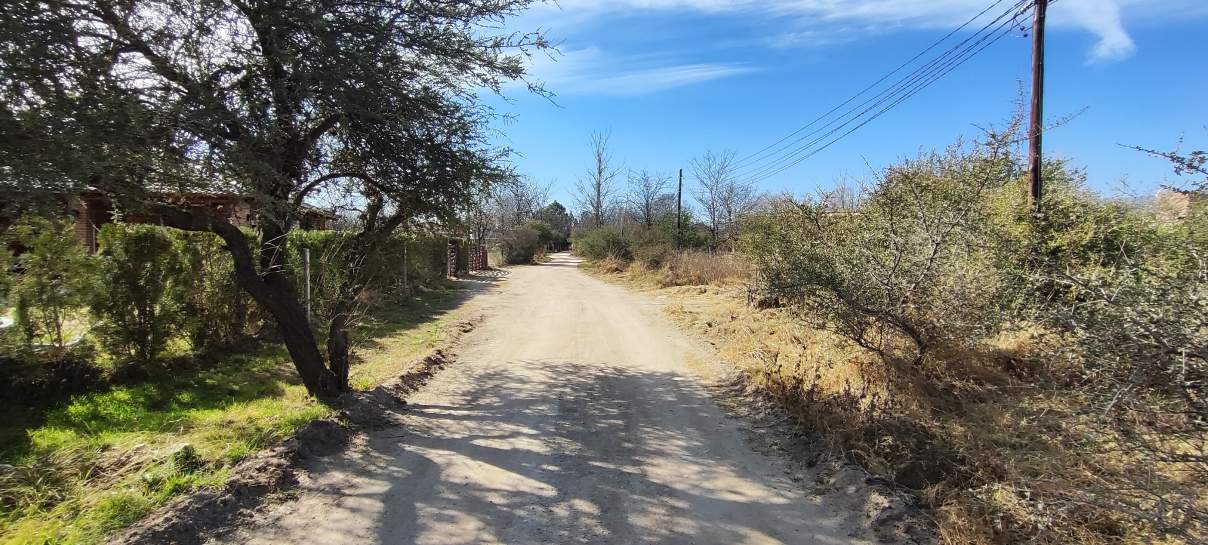 TERRENO DE 835 M2 EN BARRIO VILLA LUJAN