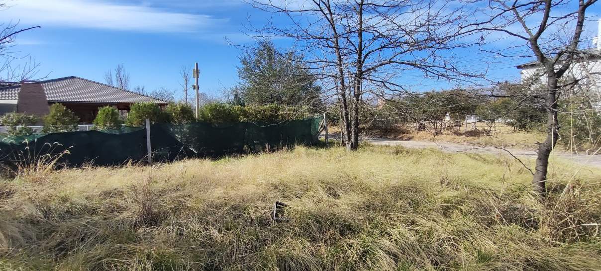 TERRENO DE 835 M2 EN BARRIO VILLA LUJAN