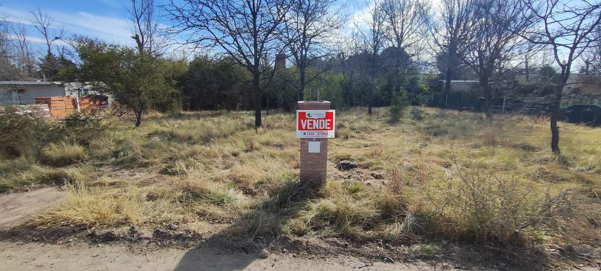 TERRENO DE 835 M2 EN BARRIO VILLA LUJAN