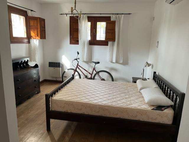 IMPECABLE CASA EN GRAN TERRENO