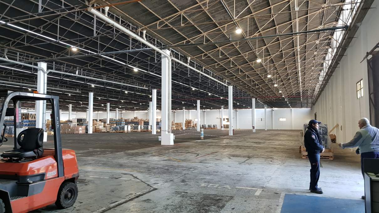 ALQULER DEPOSITONAVE AV. SABATTINI 5.000 COMPLEJO INDUSTRIAL