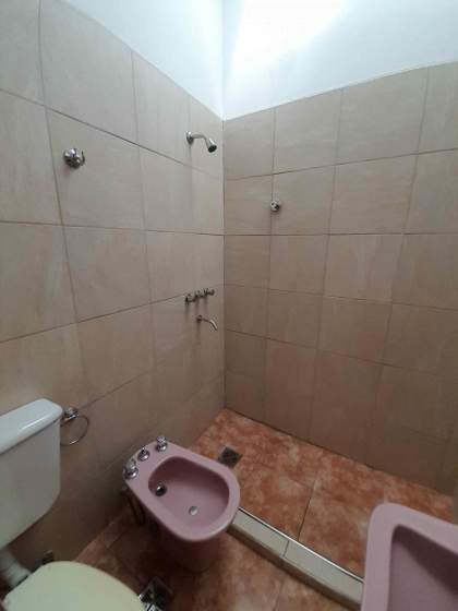 Venta casa 2 dorm con Galpon amplio- B Alto Gral. Paz