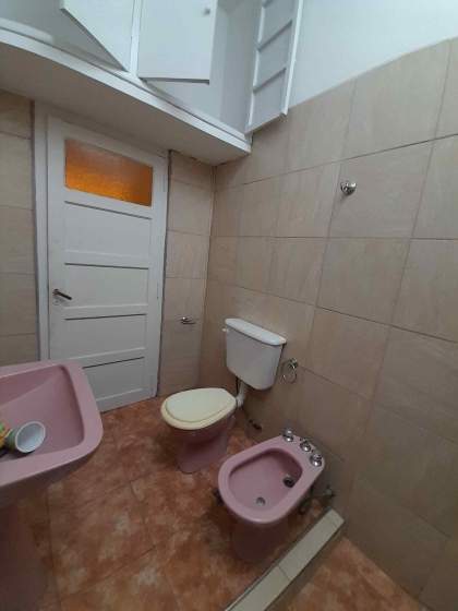 Venta casa 2 dorm con Galpon amplio- B Alto Gral. Paz