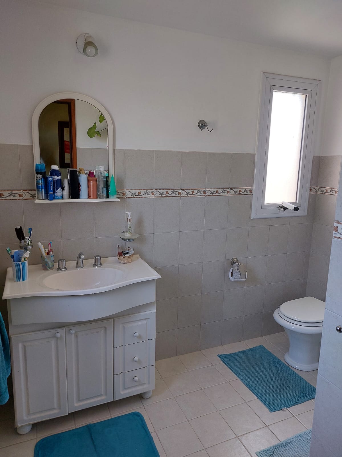 Venta APTA CREDITO casa de 3 dormitorios en Valle Escondido ( Los Arboles)