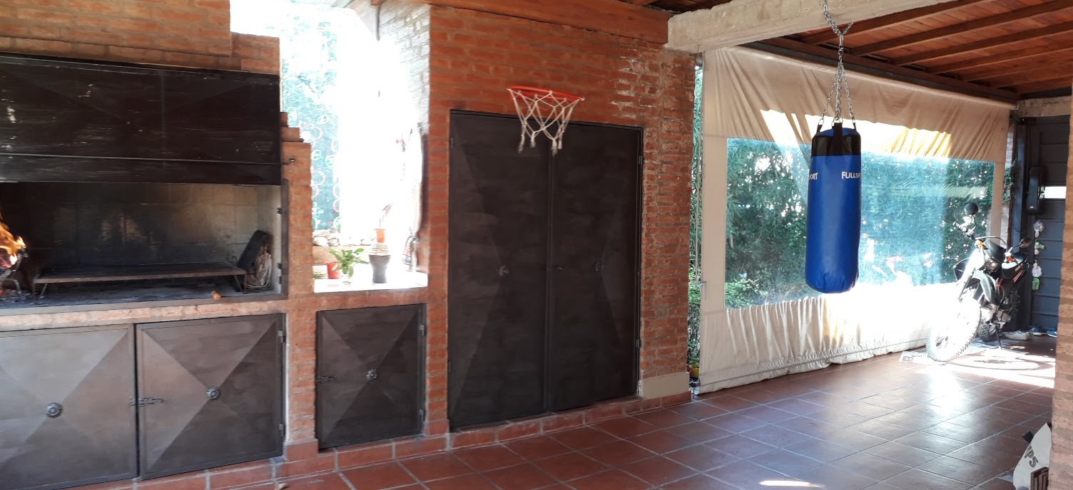 Venta APTA CREDITO casa de 3 dormitorios en Valle Escondido ( Los Arboles)