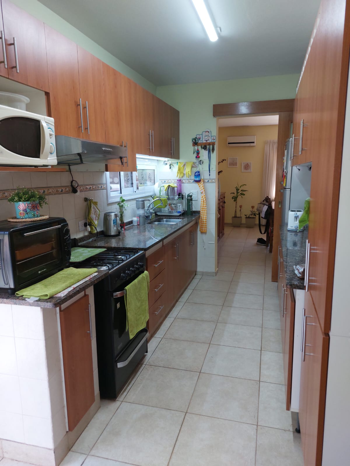 Venta APTA CREDITO casa de 3 dormitorios en Valle Escondido ( Los Arboles)