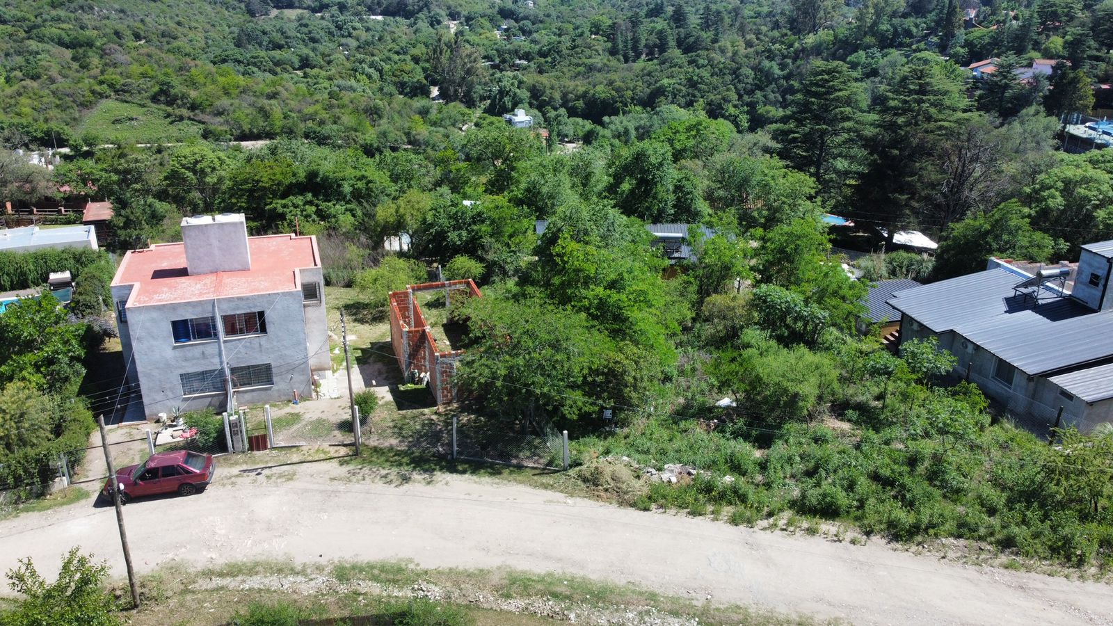 Se vende lote en barrio