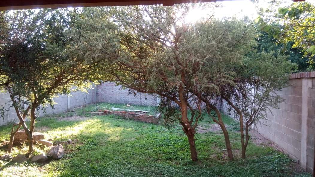 VENTA CASA CAPILLA DEL MONTE- CALLE LOS MOLLES BARRIO LAS GEMELAS