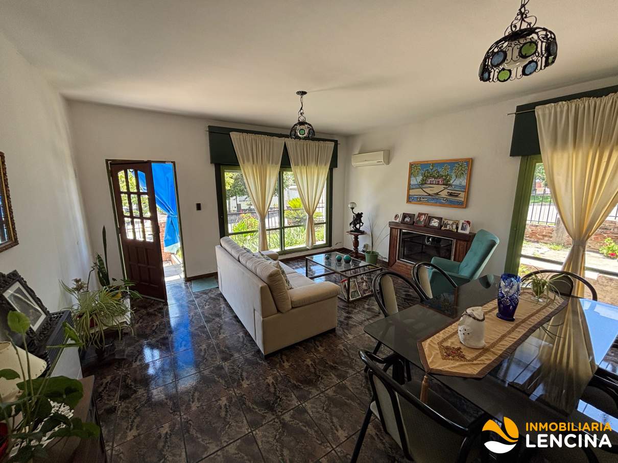 VENTA DE CASA 3 DORMITORIOS EN VILLA CARLOS PAZ