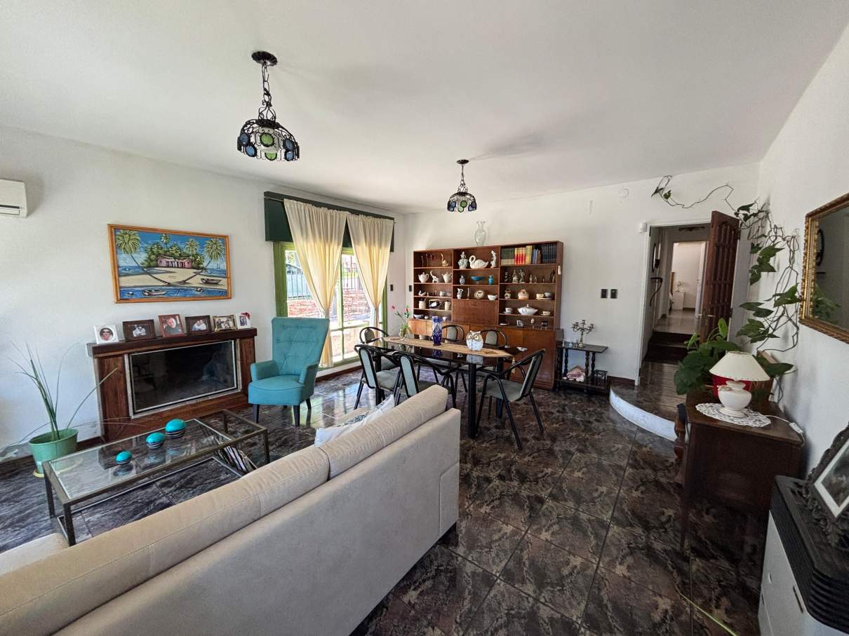 VENTA DE CASA 3 DORMITORIOS EN VILLA CARLOS PAZ